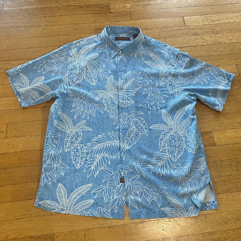 Tori Richards 100% Silk Honolulu MOP Logo Buttons Size XL